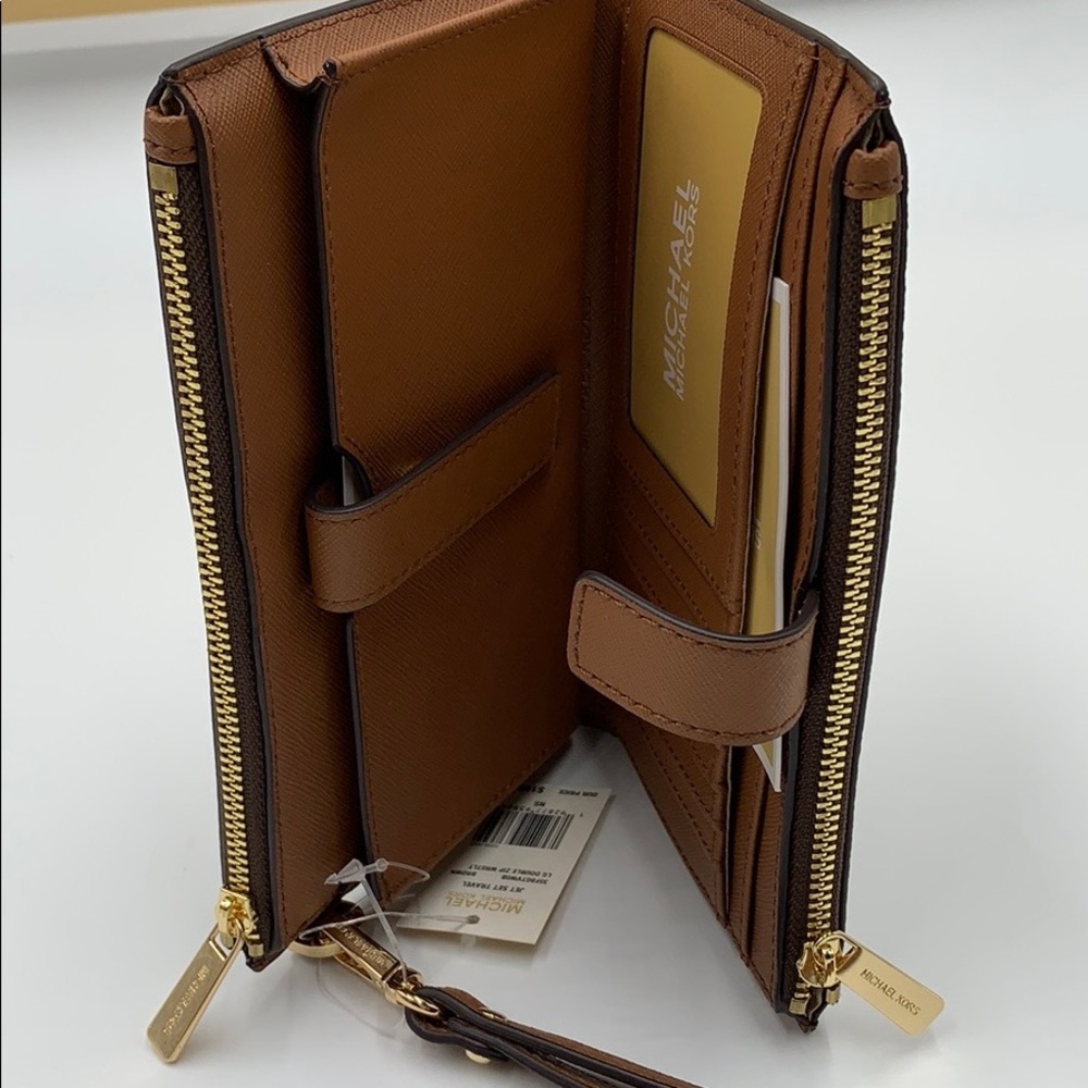 MICHAEL KORS LG DOUBLE ZIP WRISTLET BROWN - Picture 9 of 16